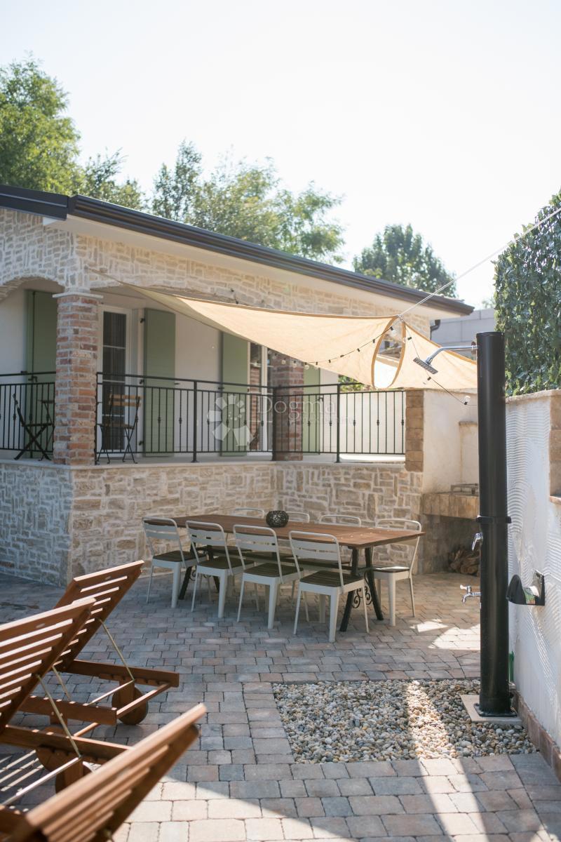 Hiša Vižinada, 250m2