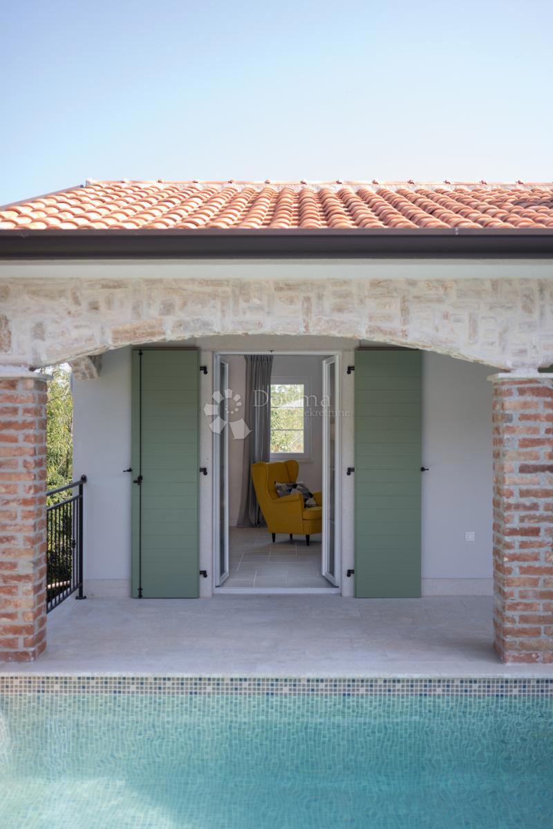 Hiša Vižinada, 250m2