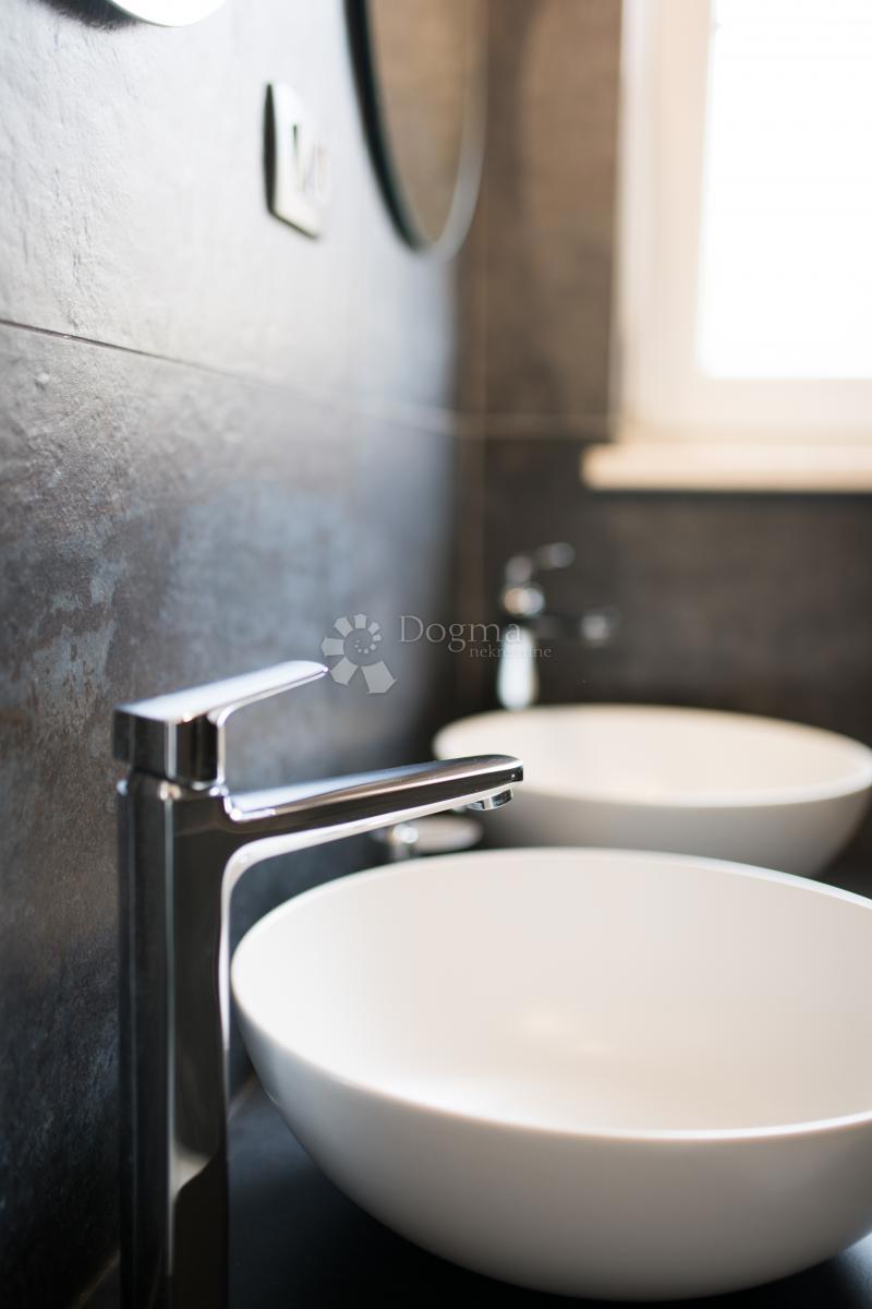 Hiša Vižinada, 250m2