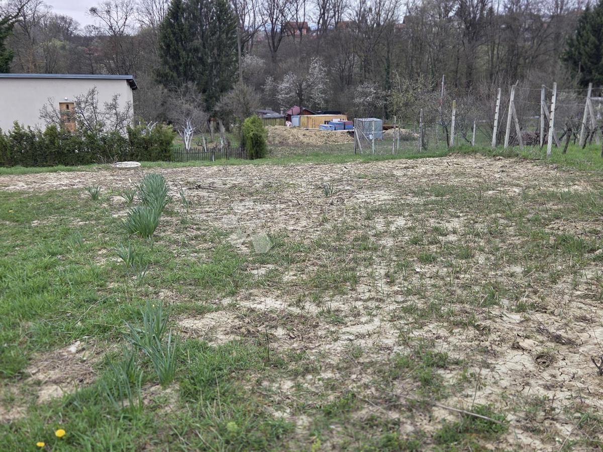 Zazidljivo zemljišče Martin breg, Dugo Selo, 682m2