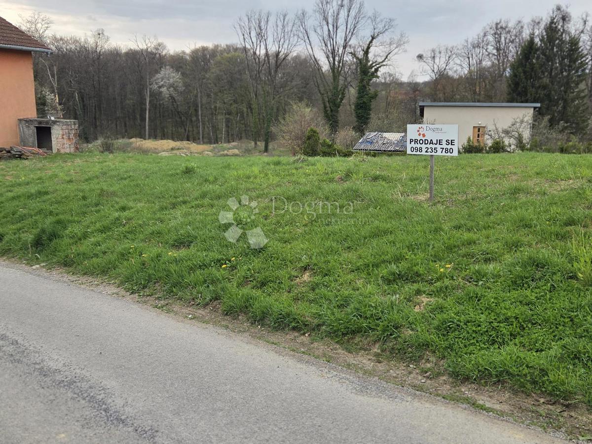 Zazidljivo zemljišče Martin breg, Dugo Selo, 682m2