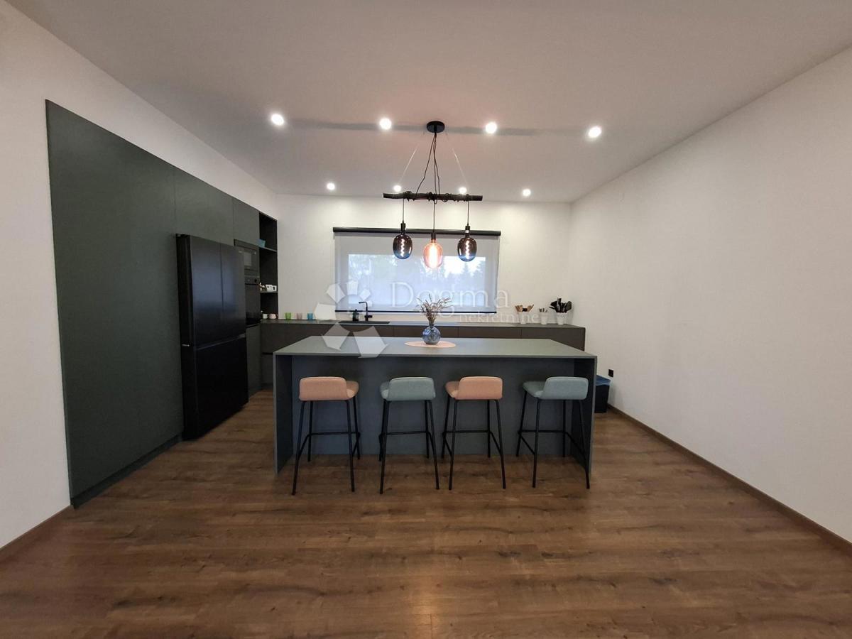 Hiša Đakovo, 190m2