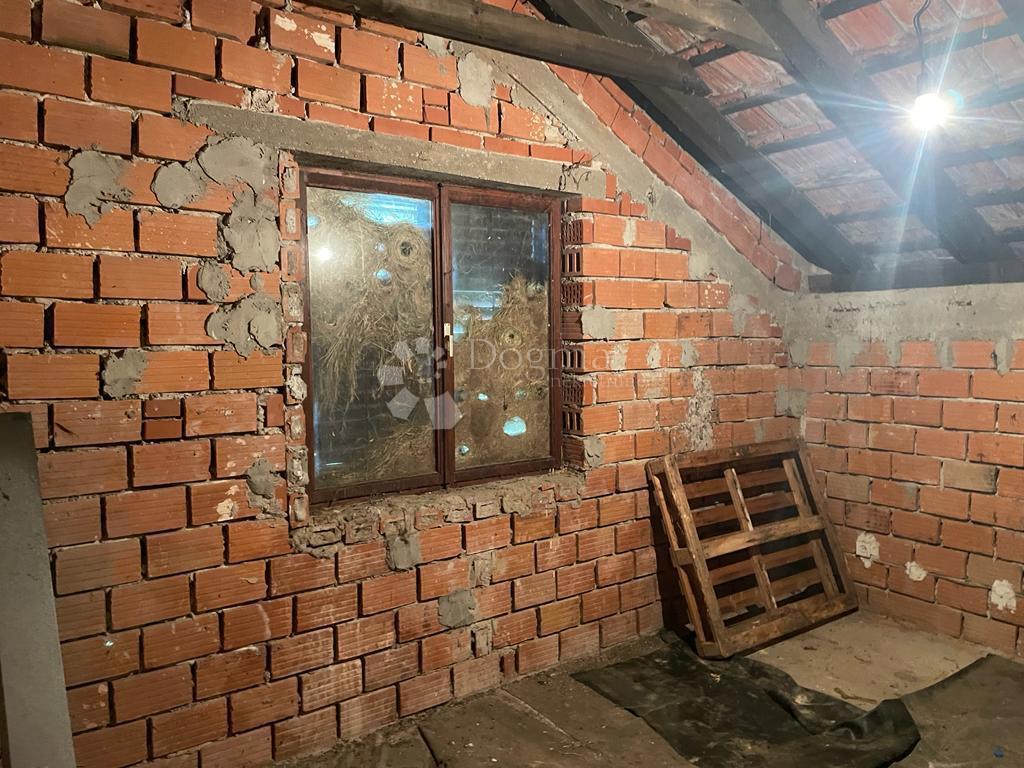 Hiša Komin, Ploče, 98m2