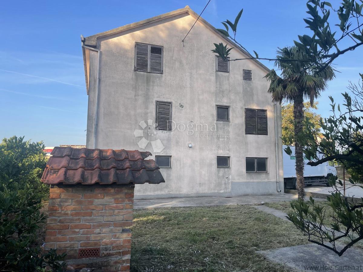 Hiša Komin, Ploče, 98m2