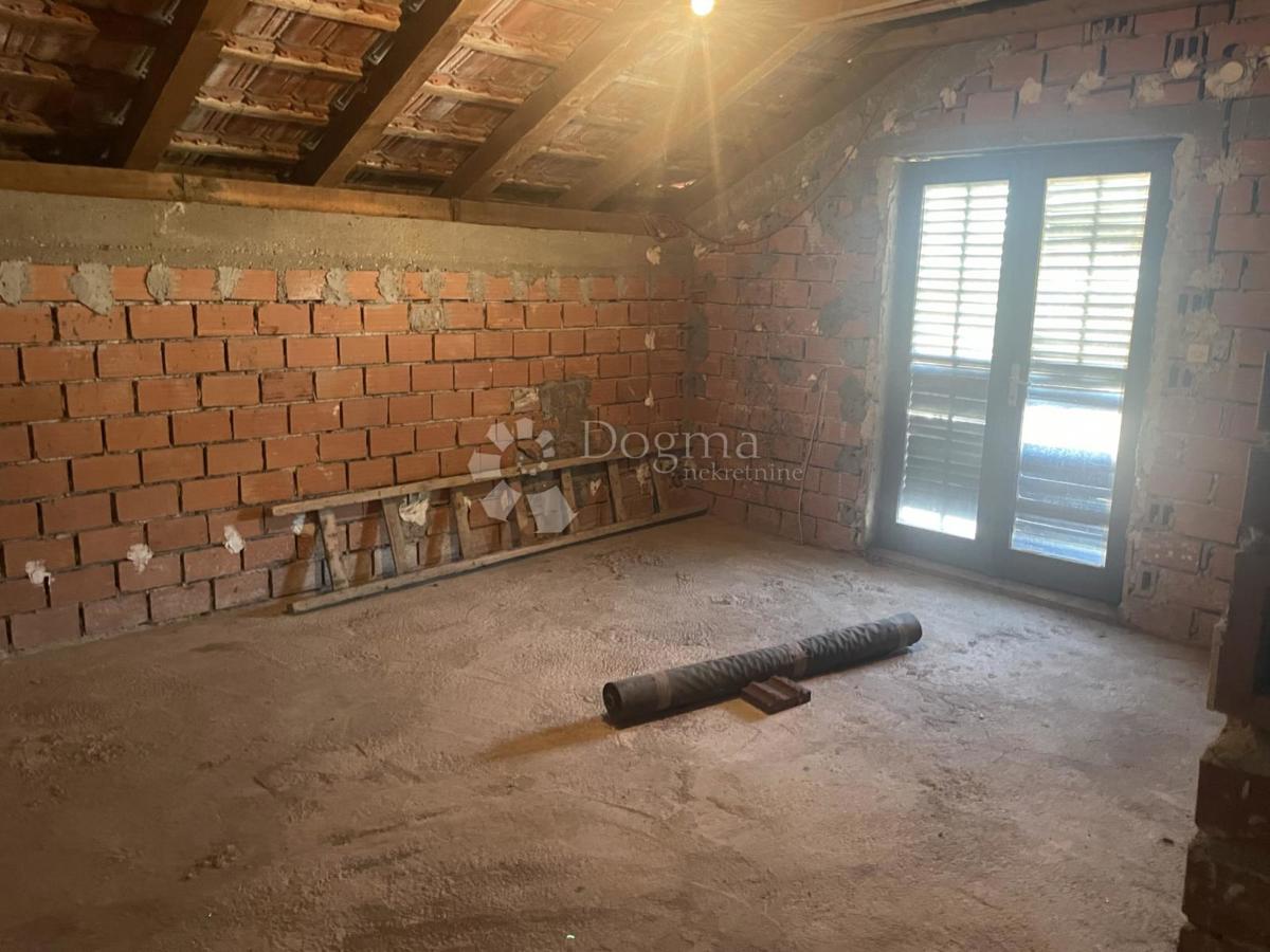 Hiša Komin, Ploče, 98m2