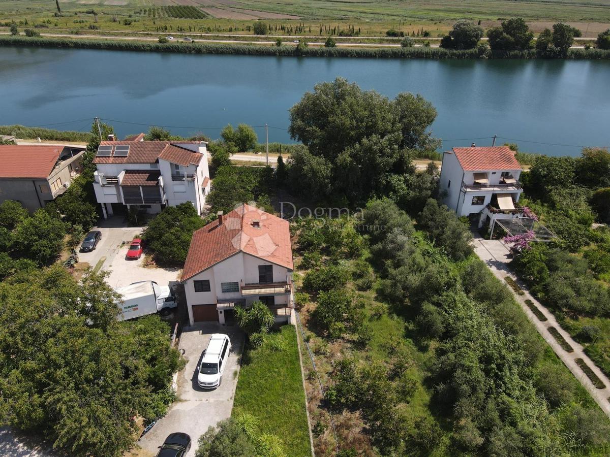 Hiša Komin, Ploče, 98m2