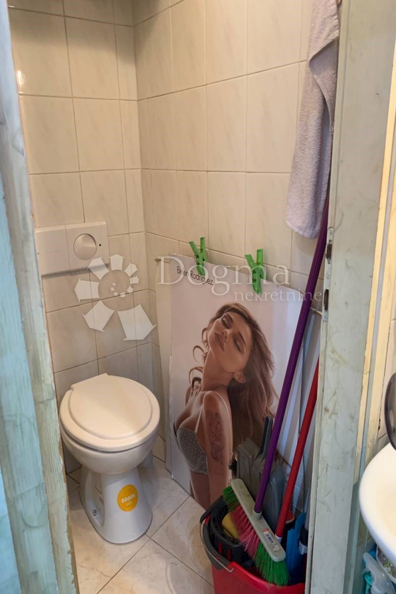 Poslovni prostor Poreč, 18m2