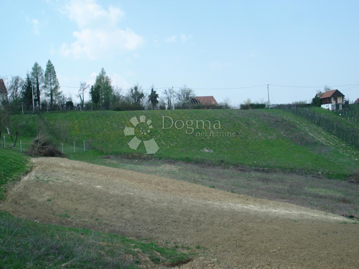 Zemljišče Varaždin Breg, Gornji Kneginec, 9.000m2