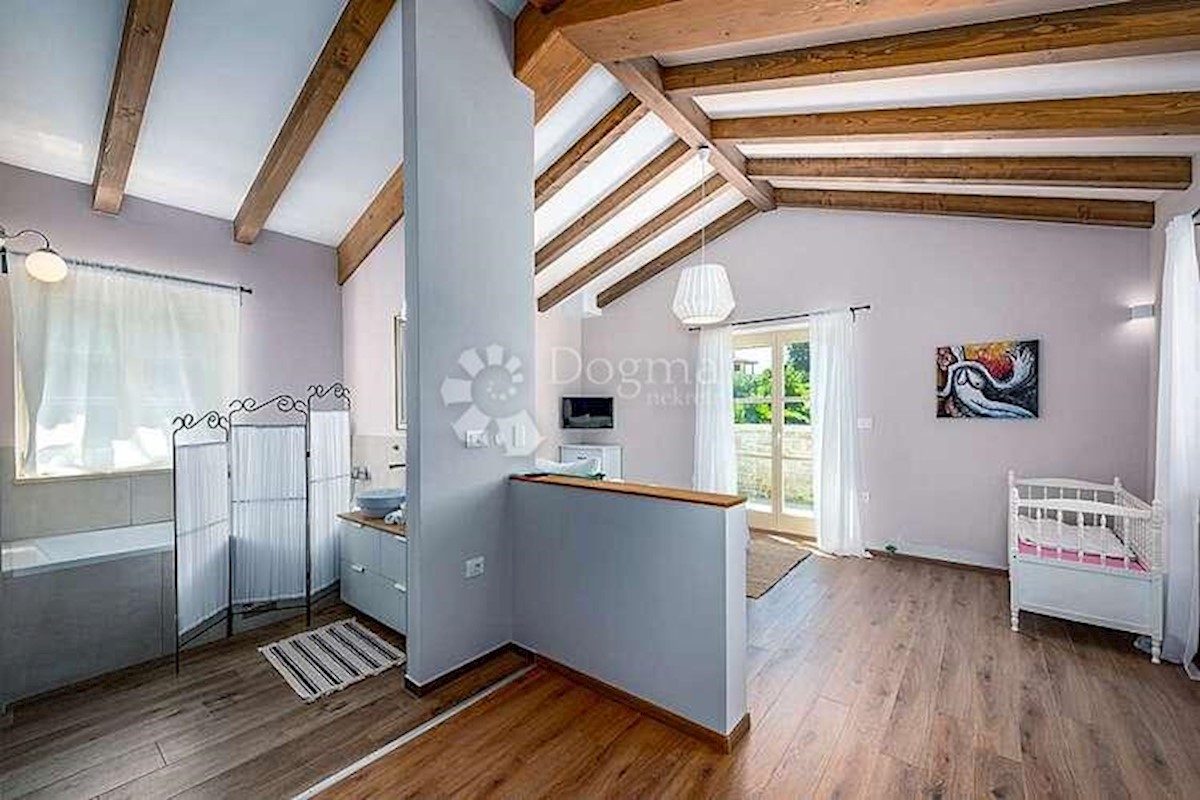 Hiša Bertoši, Pazin - Okolica, 350m2