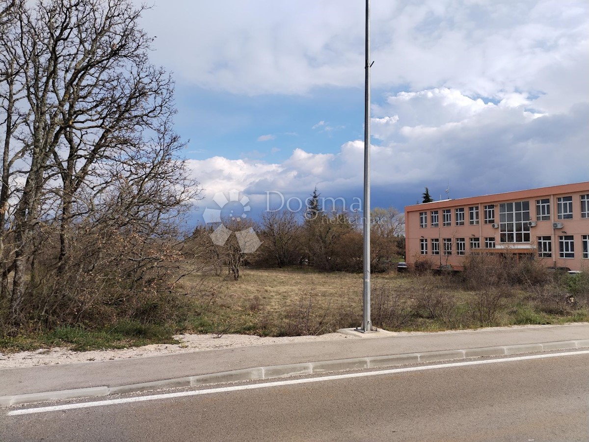 Zemljišče Unešić, 13.459m2