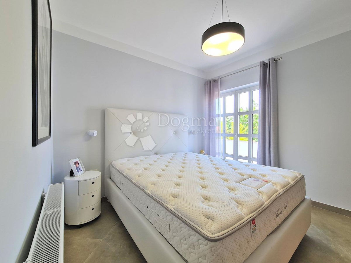 Hiša Malinska, Malinska-Dubašnica, 2.000m2
