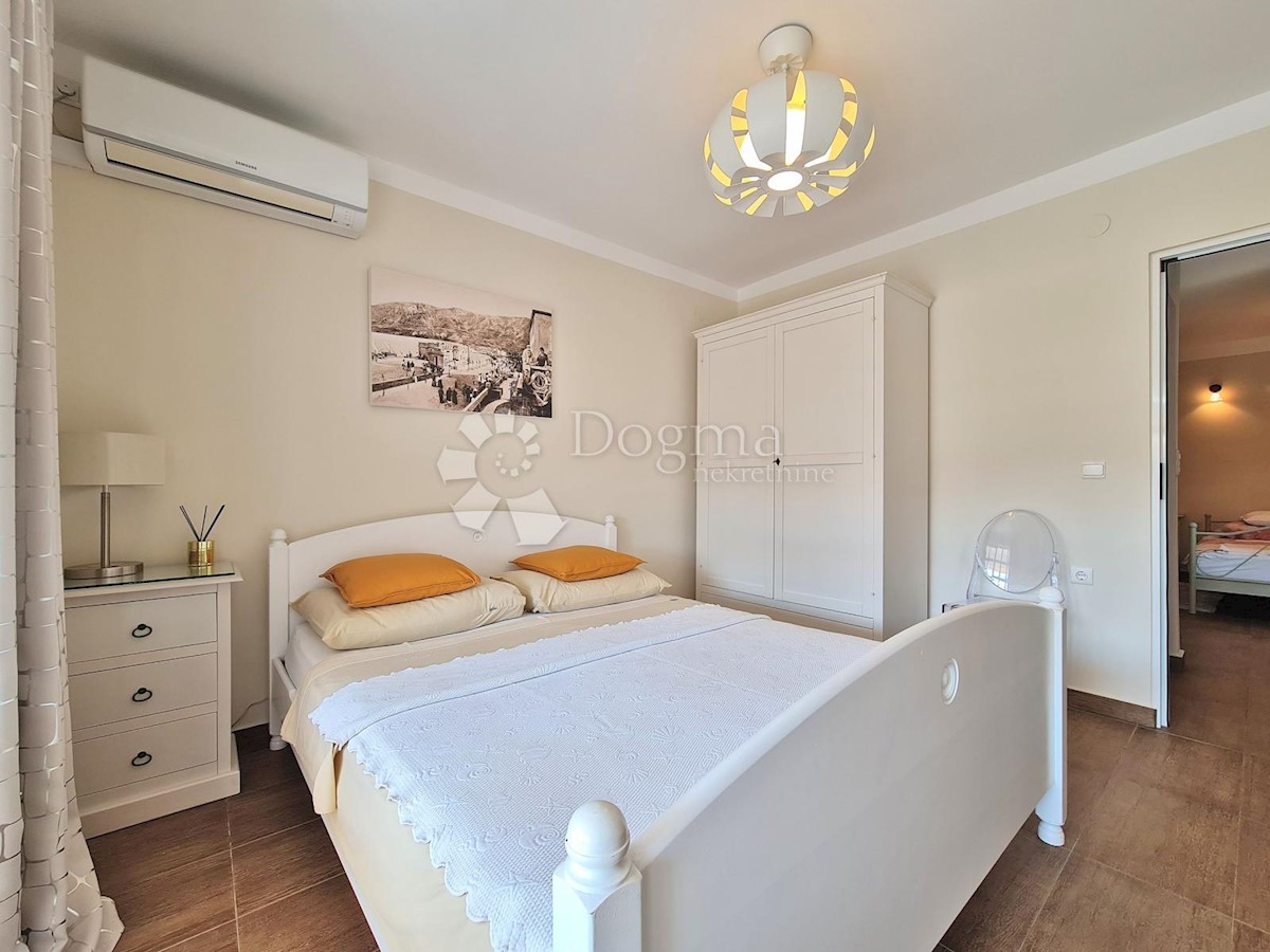 Hiša Malinska, Malinska-Dubašnica, 2.000m2