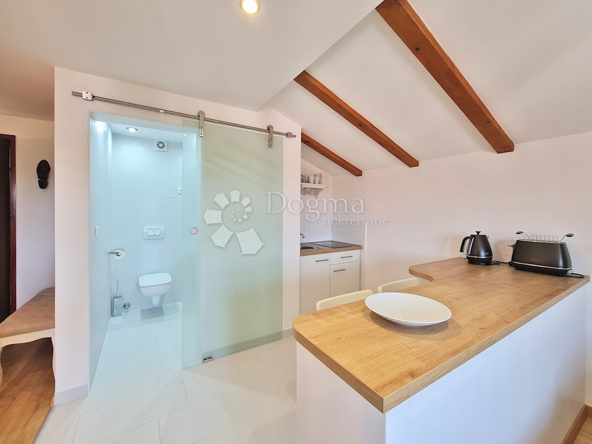 Hiša Malinska, Malinska-Dubašnica, 2.000m2