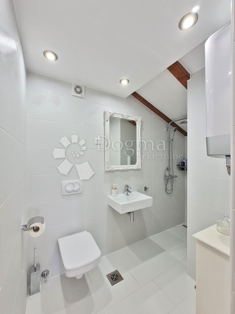 Hiša Malinska, Malinska-Dubašnica, 2.000m2