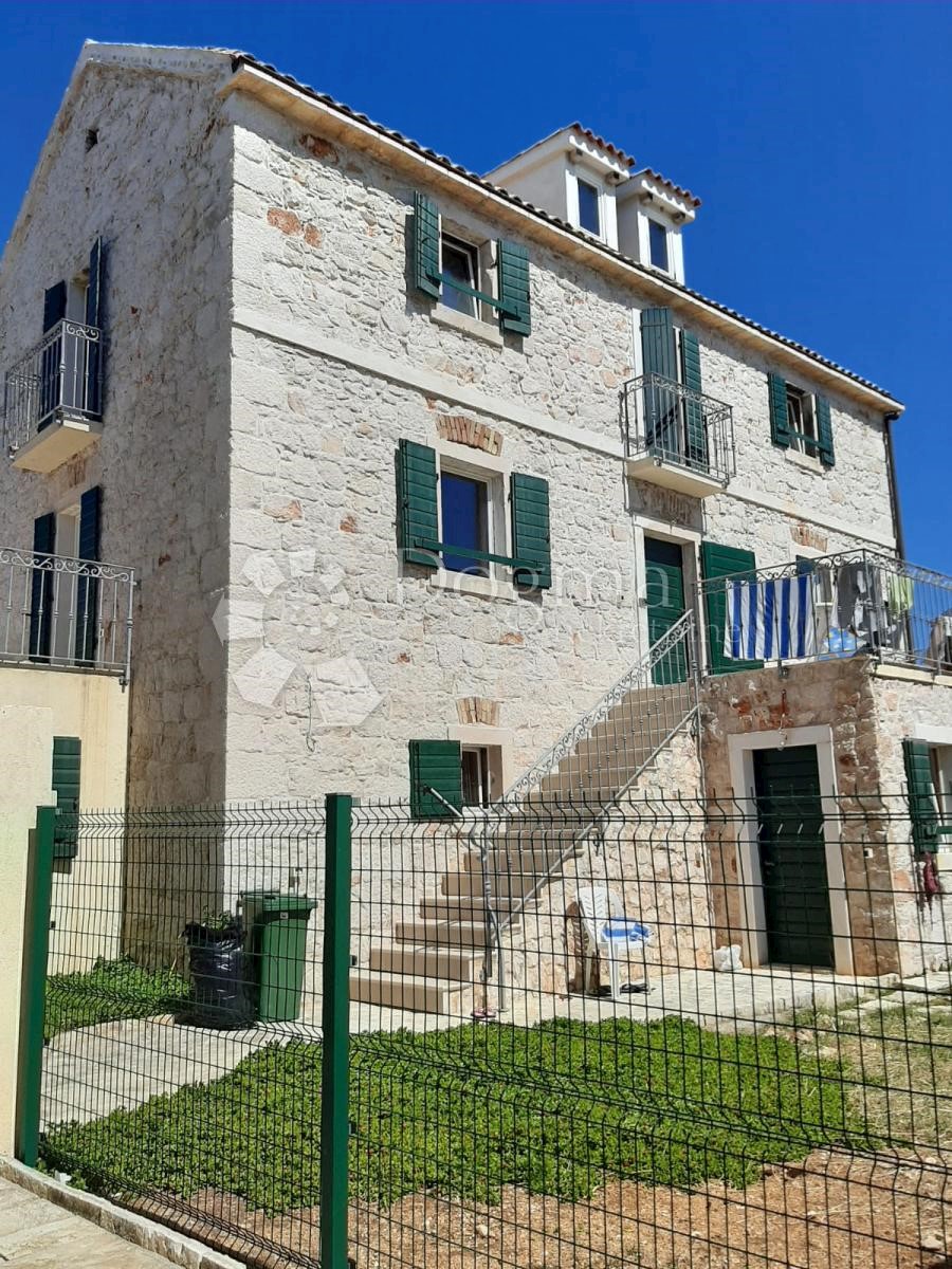 Hiša Kaprije, Šibenik - Okolica, 260m2