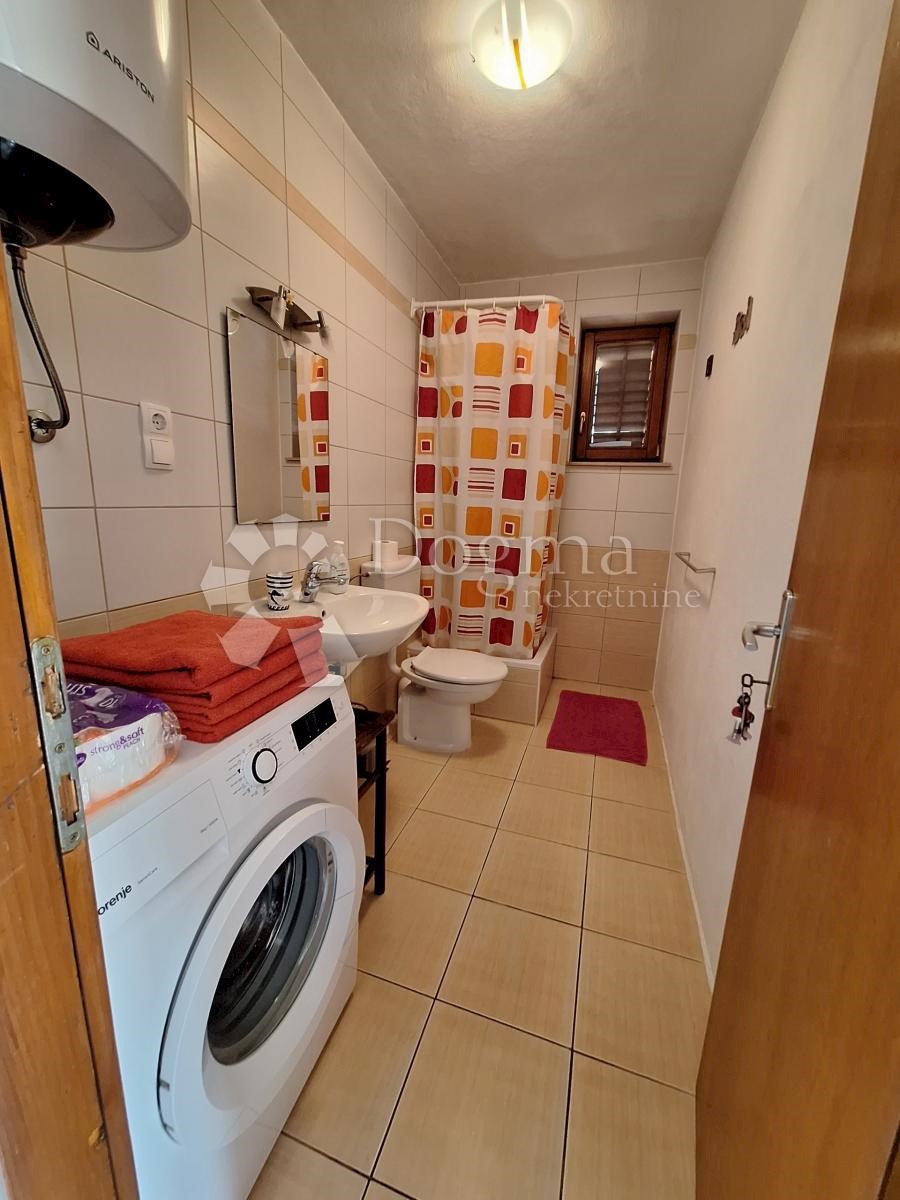 Hiša Klenovica, Novi Vinodolski, da, 220m2