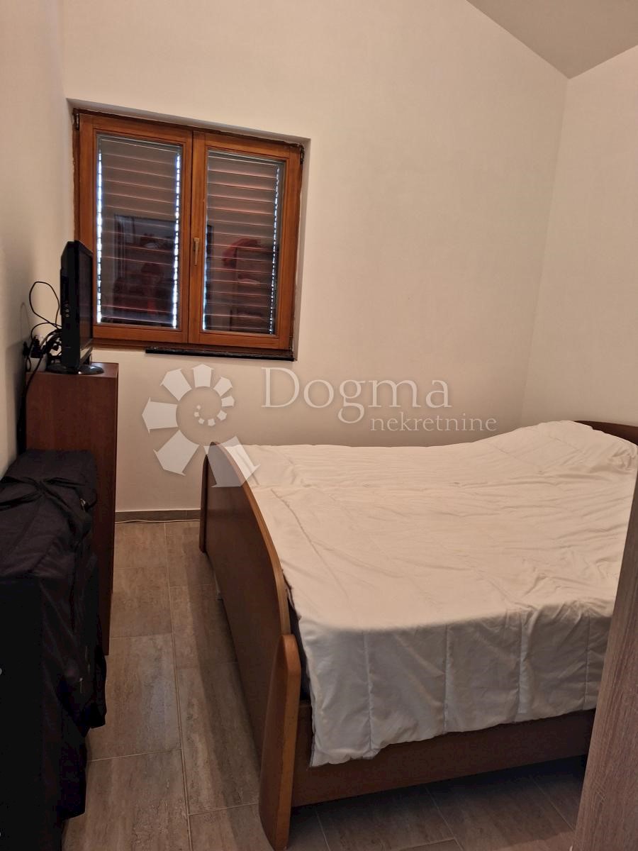Hiša Klenovica, Novi Vinodolski, da, 220m2