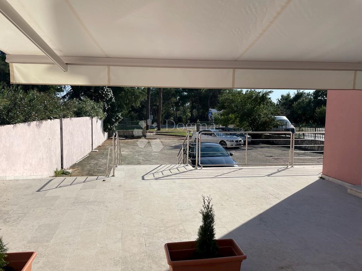 Poslovni prostor Novigrad, 95m2