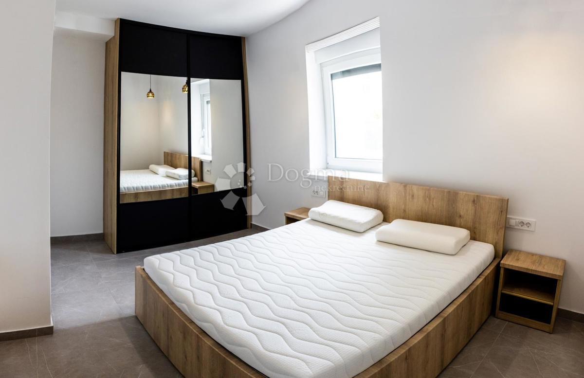 Stanovanje Mandre, Kolan, 136,19m2