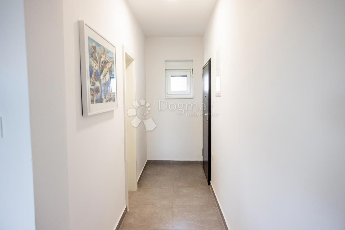 Stanovanje Mandre, Kolan, 136,19m2