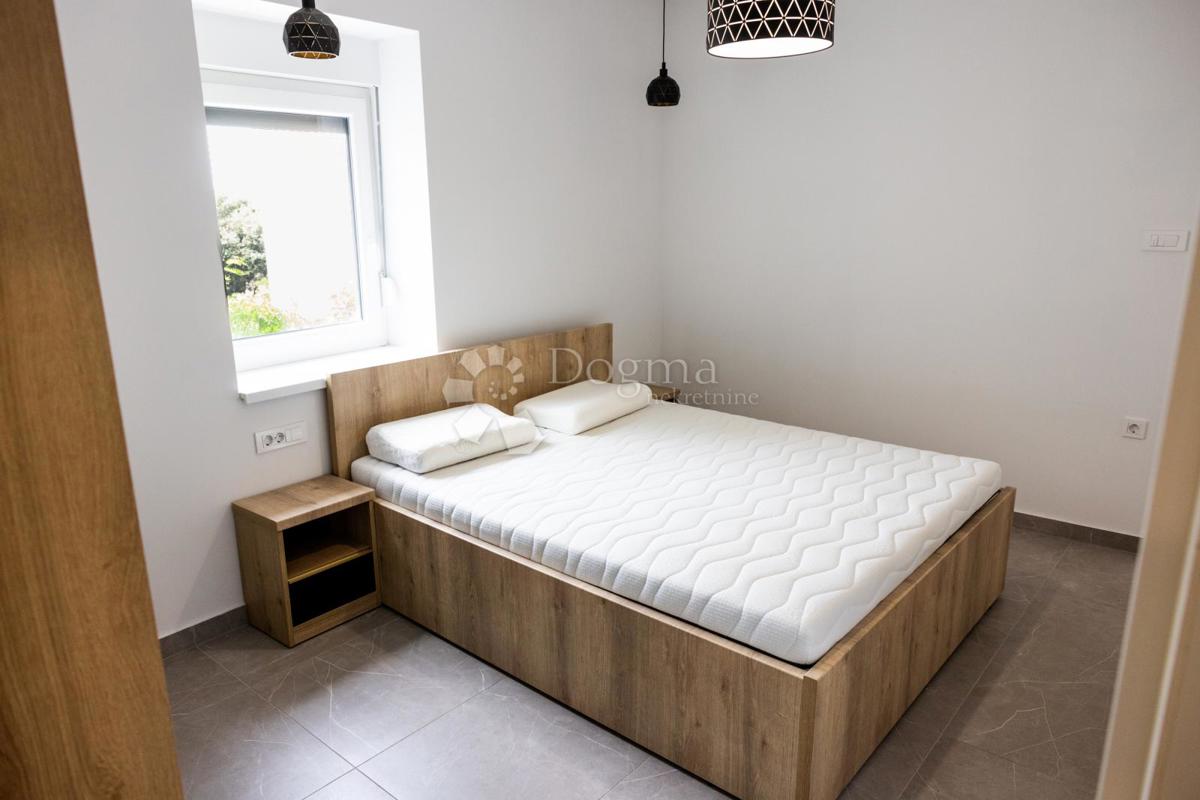 Stanovanje Mandre, Kolan, 136,19m2