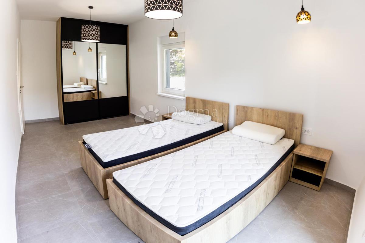 Stanovanje Mandre, Kolan, 136,19m2