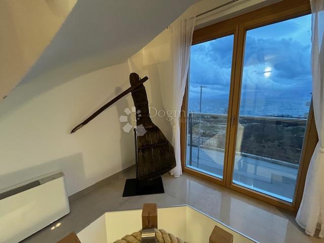 Hiša Povile, Novi Vinodolski, 145m2