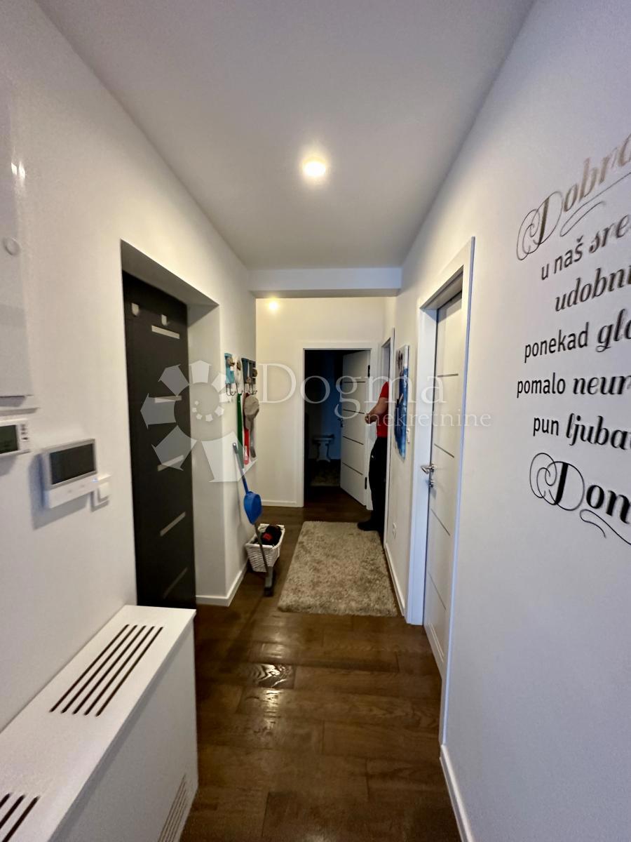 Stanovanje Vodice, 140m2