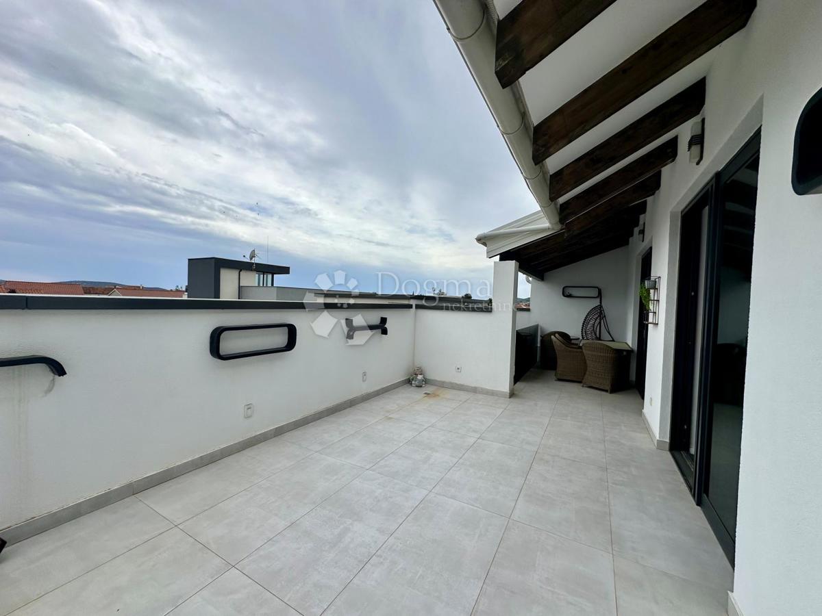 Stanovanje Vodice, 140m2