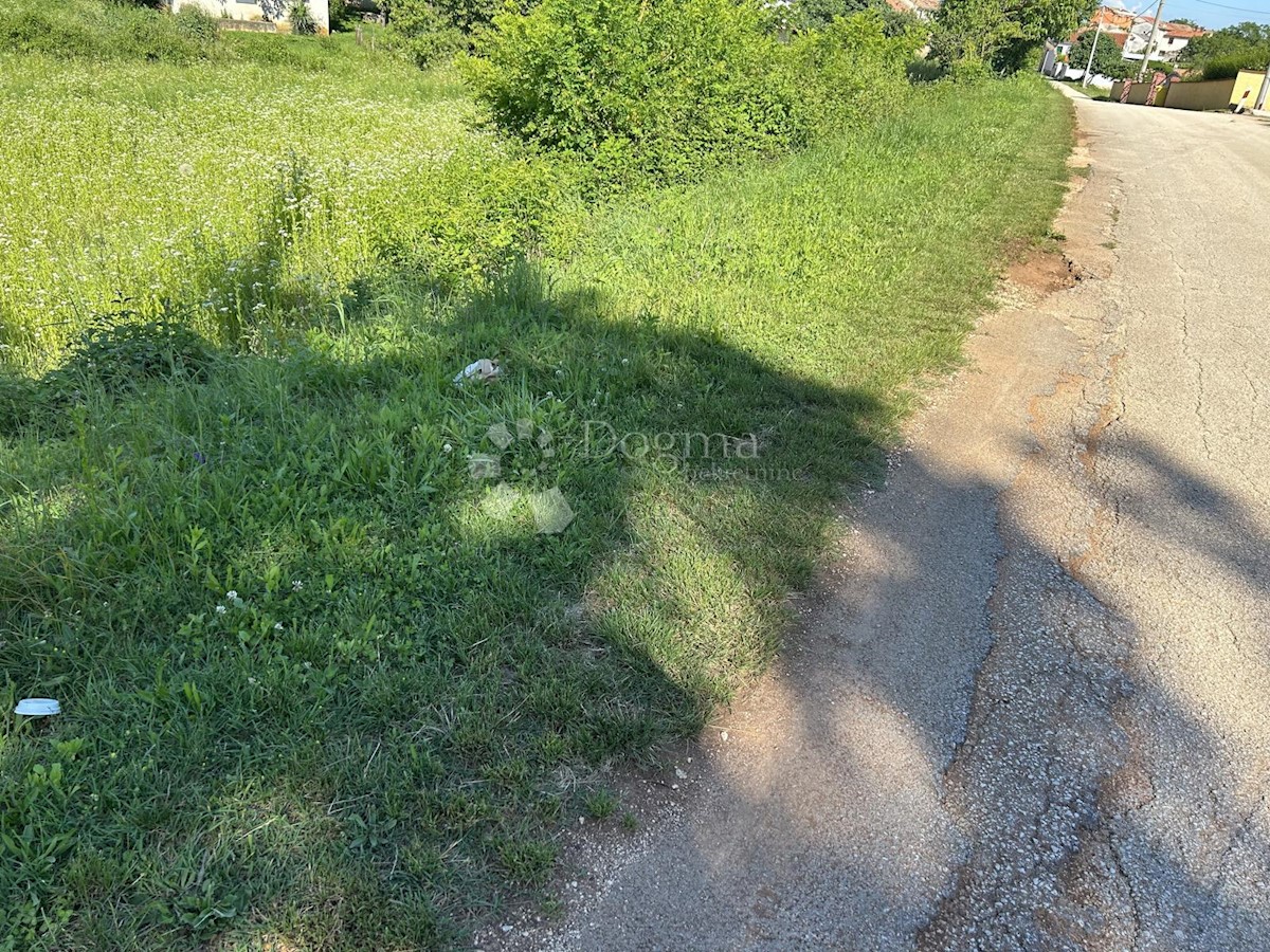 Zemljišče Bokordići, Svetvinčenat, 852m2