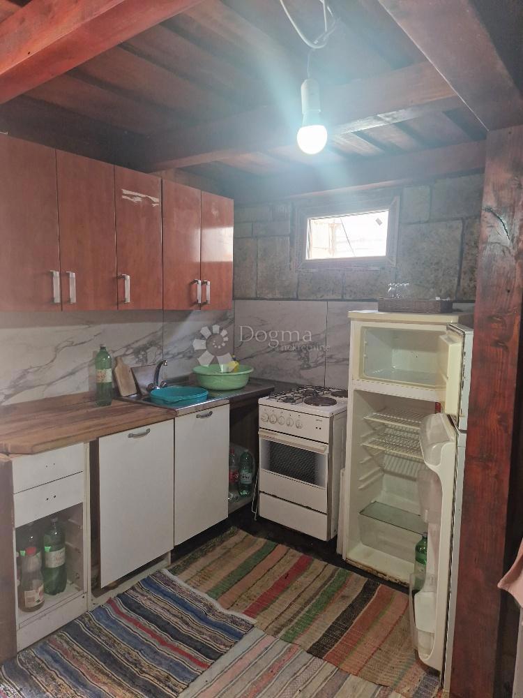 Hiša Prizna, Senj, 105m2