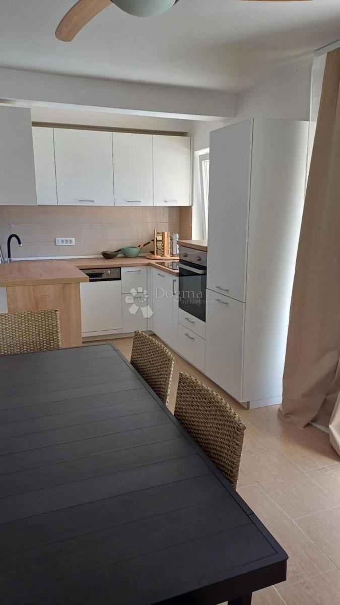 Apartma Pučišća, 50m2