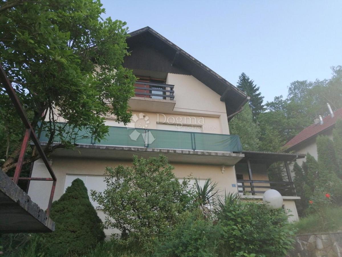 Hiša Hum Zabočki, Zabok, 255m2