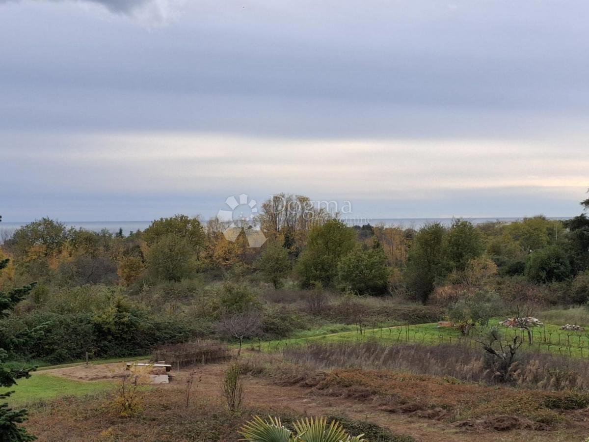 POREČ - Apartma 88m2 800m od morja s pogledom na morje
