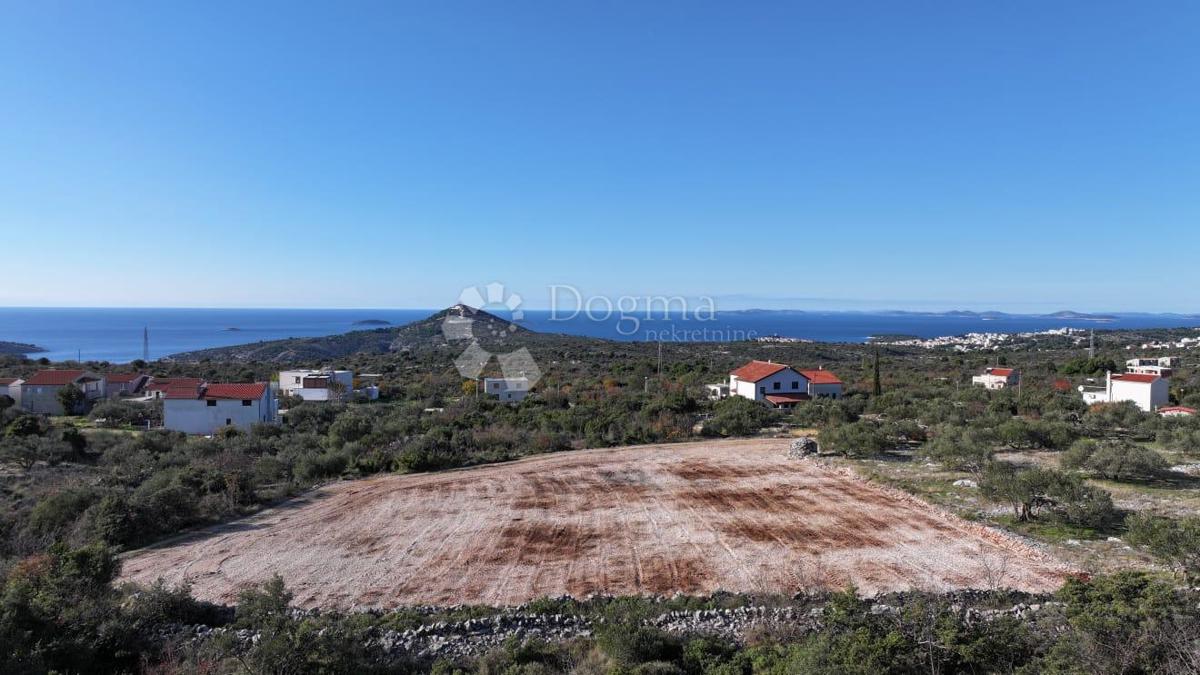 Zazidljivo zemljišče Primošten, 901m2
