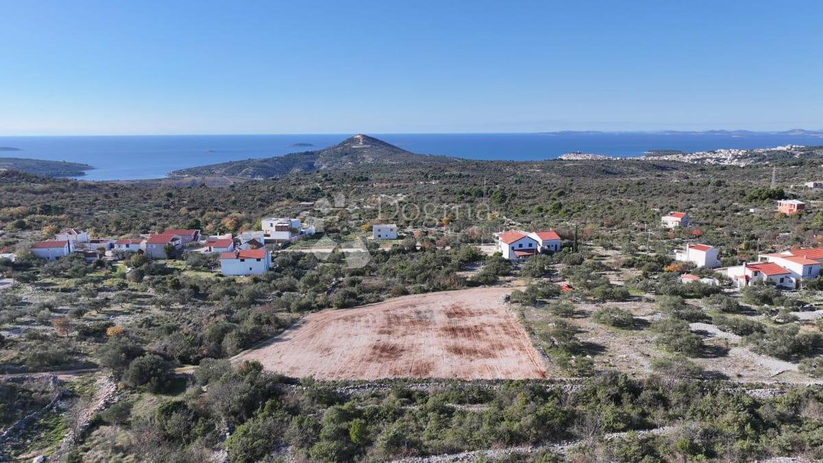 Zazidljivo zemljišče Primošten, 901m2