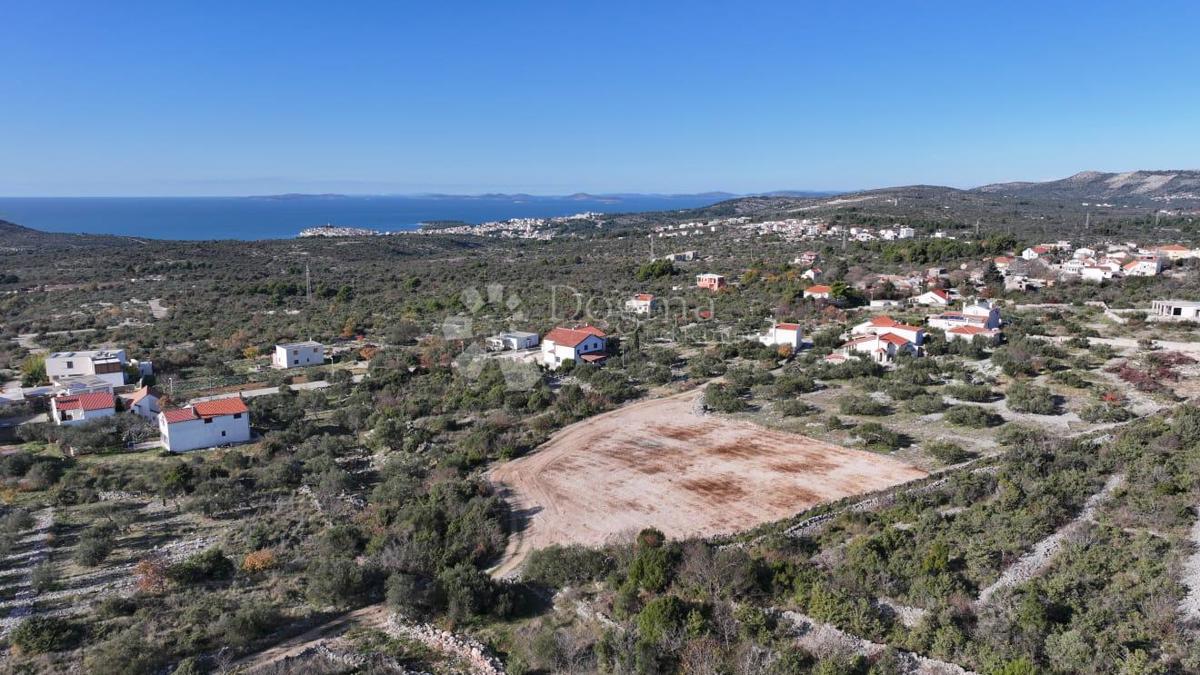 Zazidljivo zemljišče Primošten, 901m2