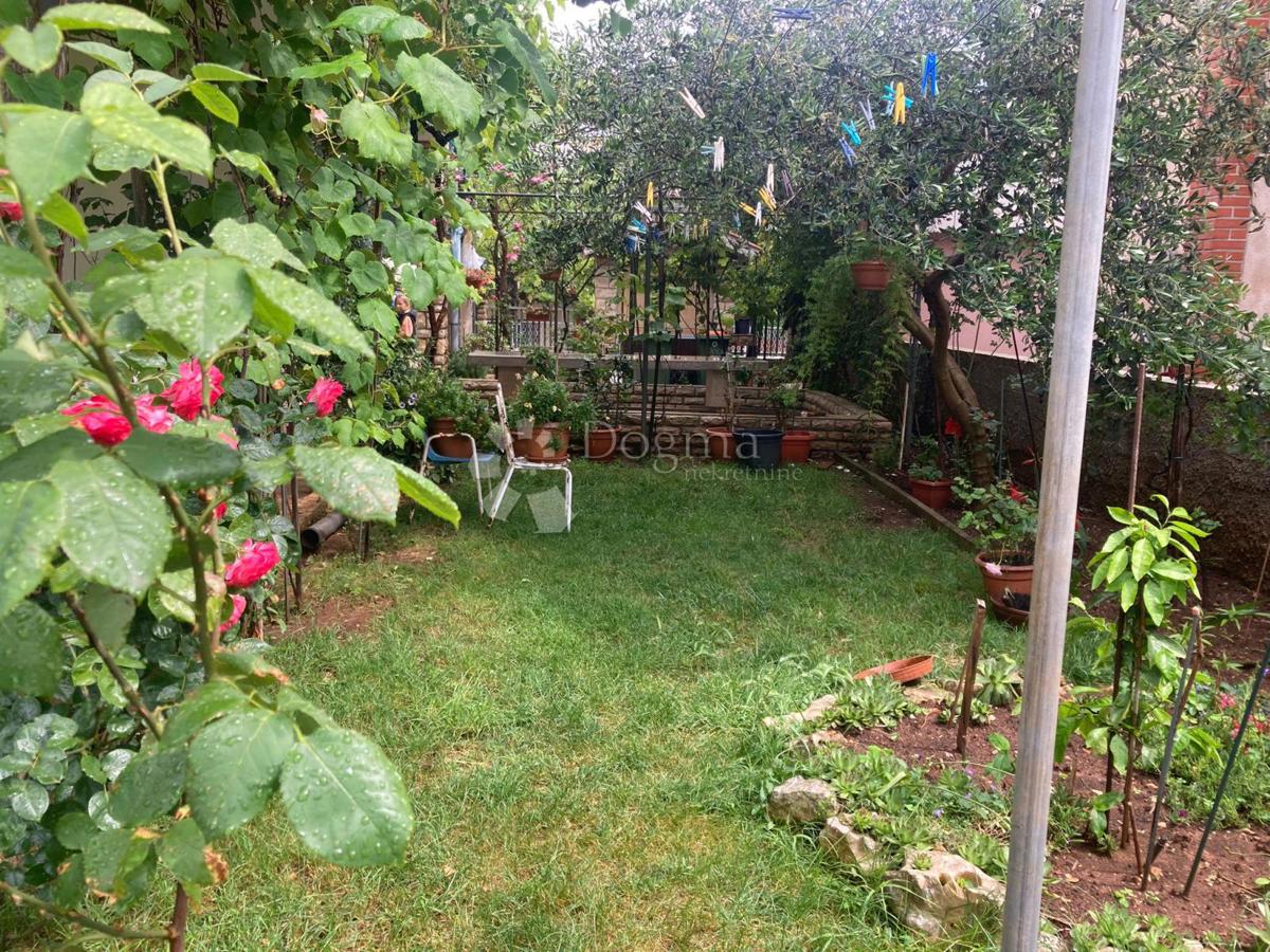 Hiša Vodice, 400m2