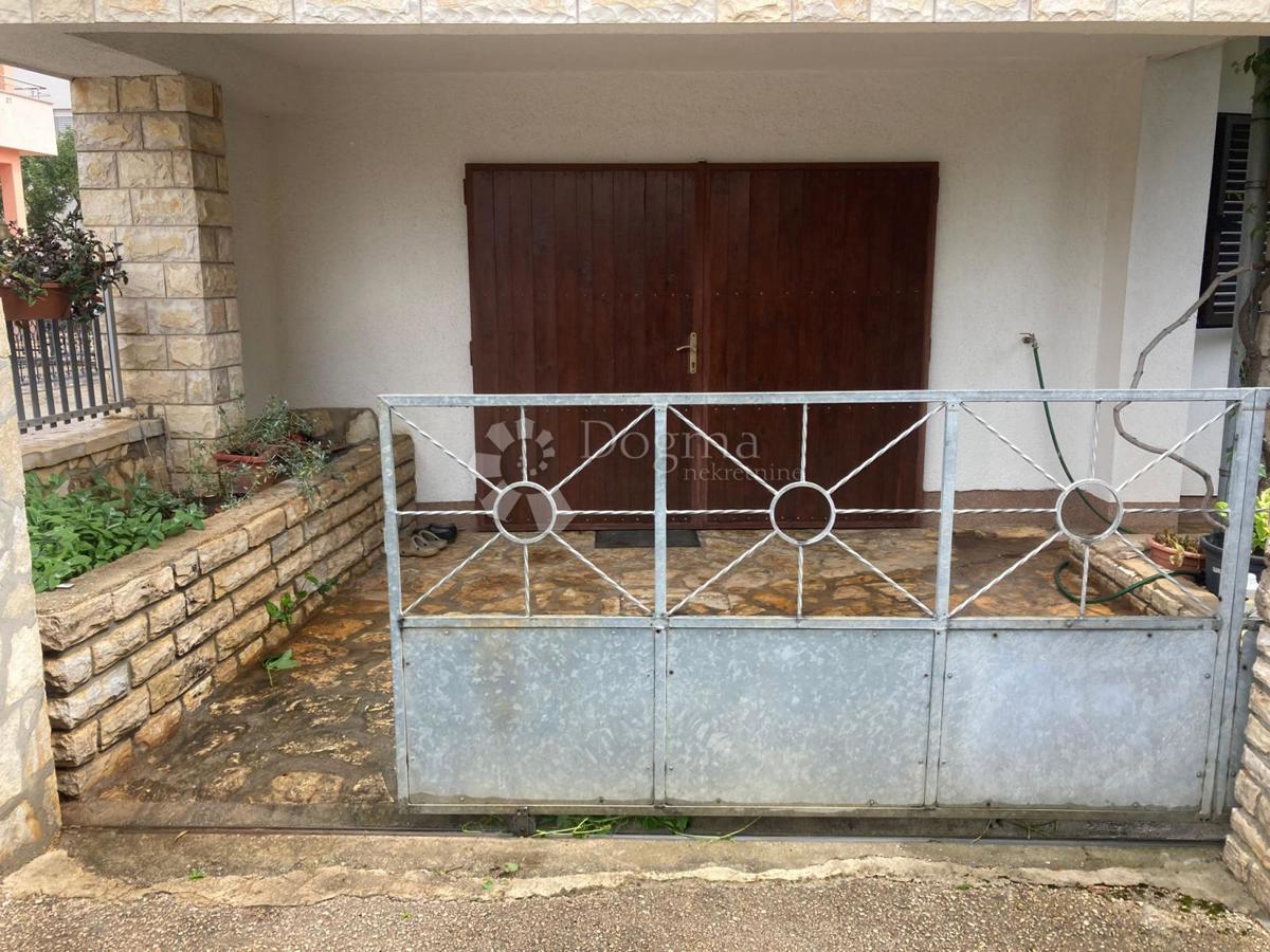 Hiša Vodice, 400m2