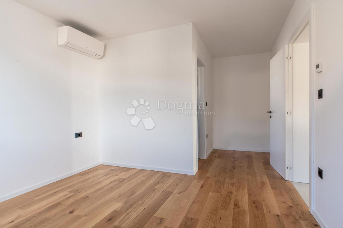 Stanovanje Pobri, Opatija - Okolica, 174m2