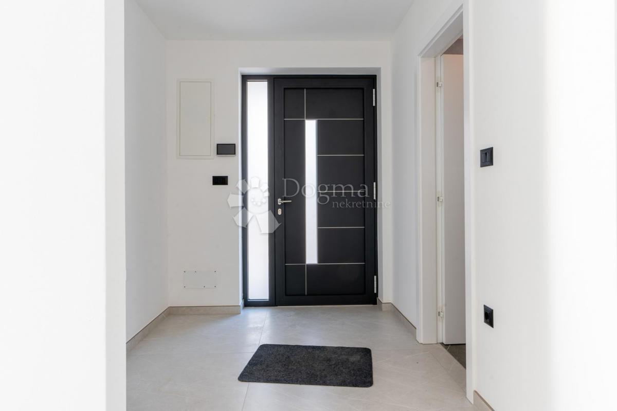 Stanovanje Pobri, Opatija - Okolica, 174m2
