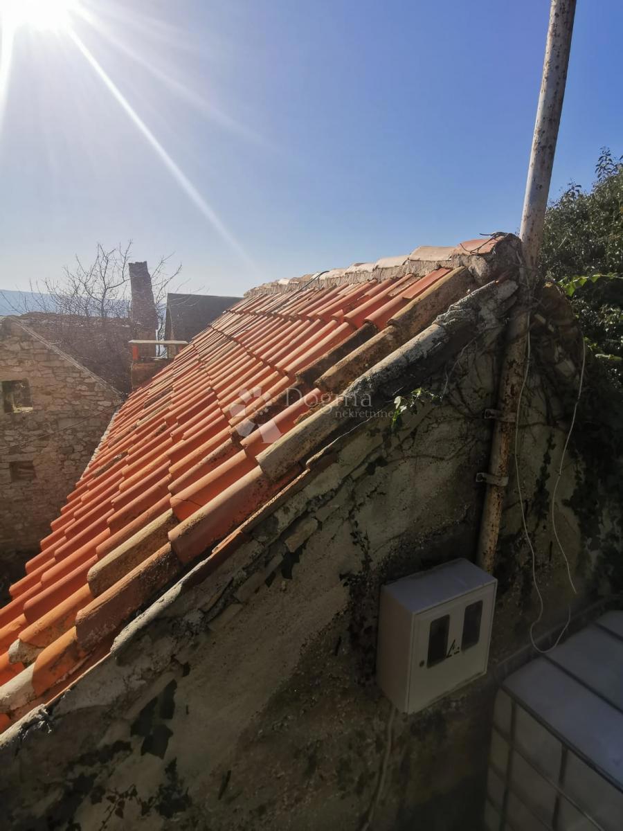 Hiša Duće, Dugi Rat, 16m2