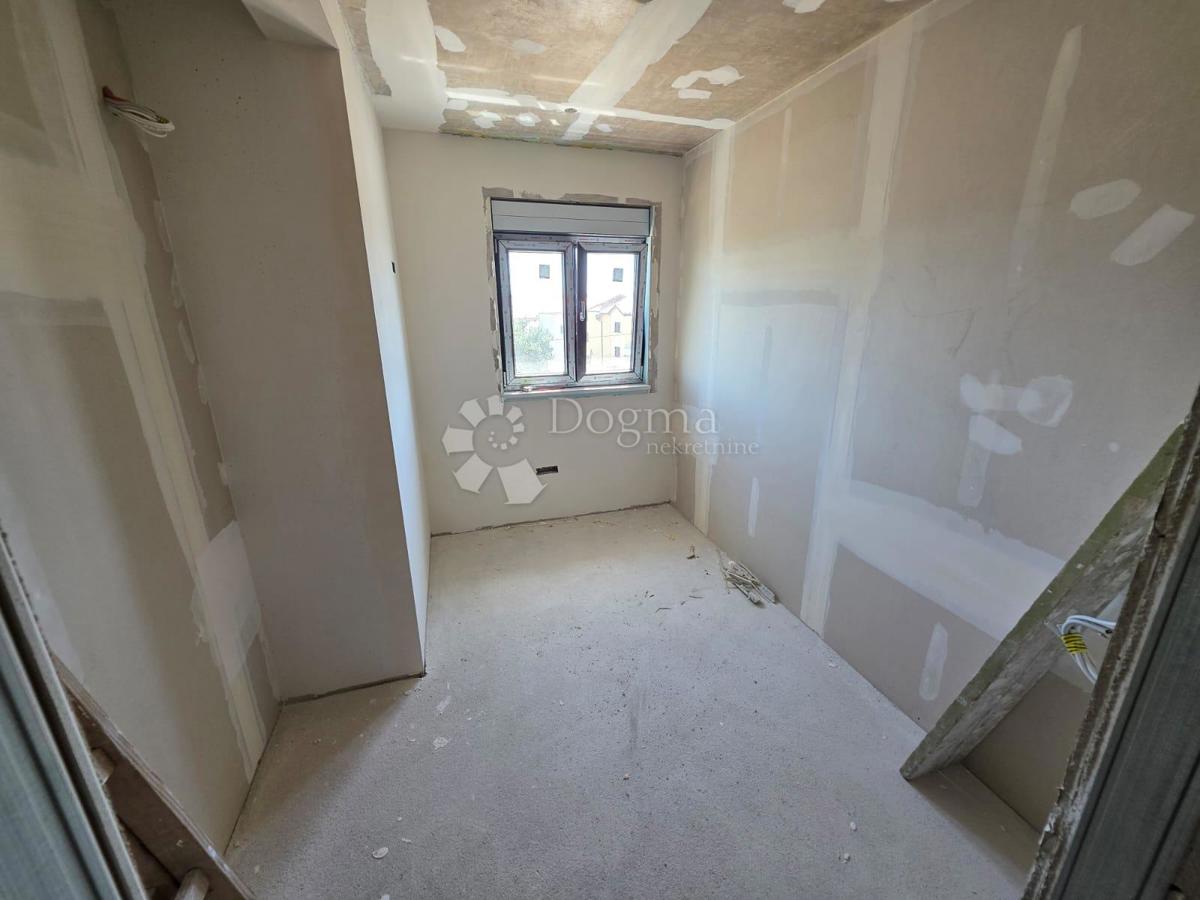 Stanovanje Kaštel Kambelovac, Kaštela, 180,91m2