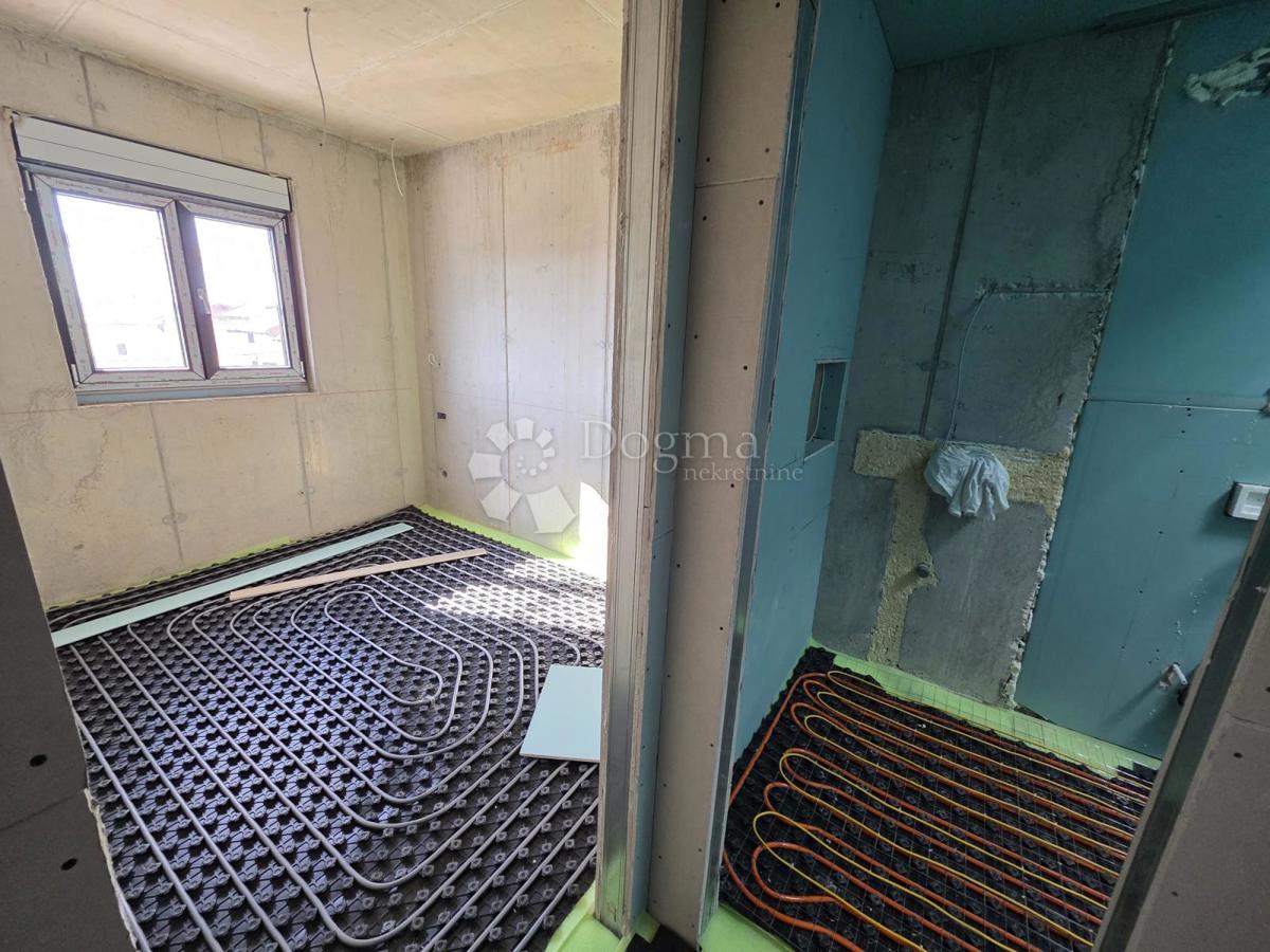 Stanovanje Kaštel Kambelovac, Kaštela, 180,91m2