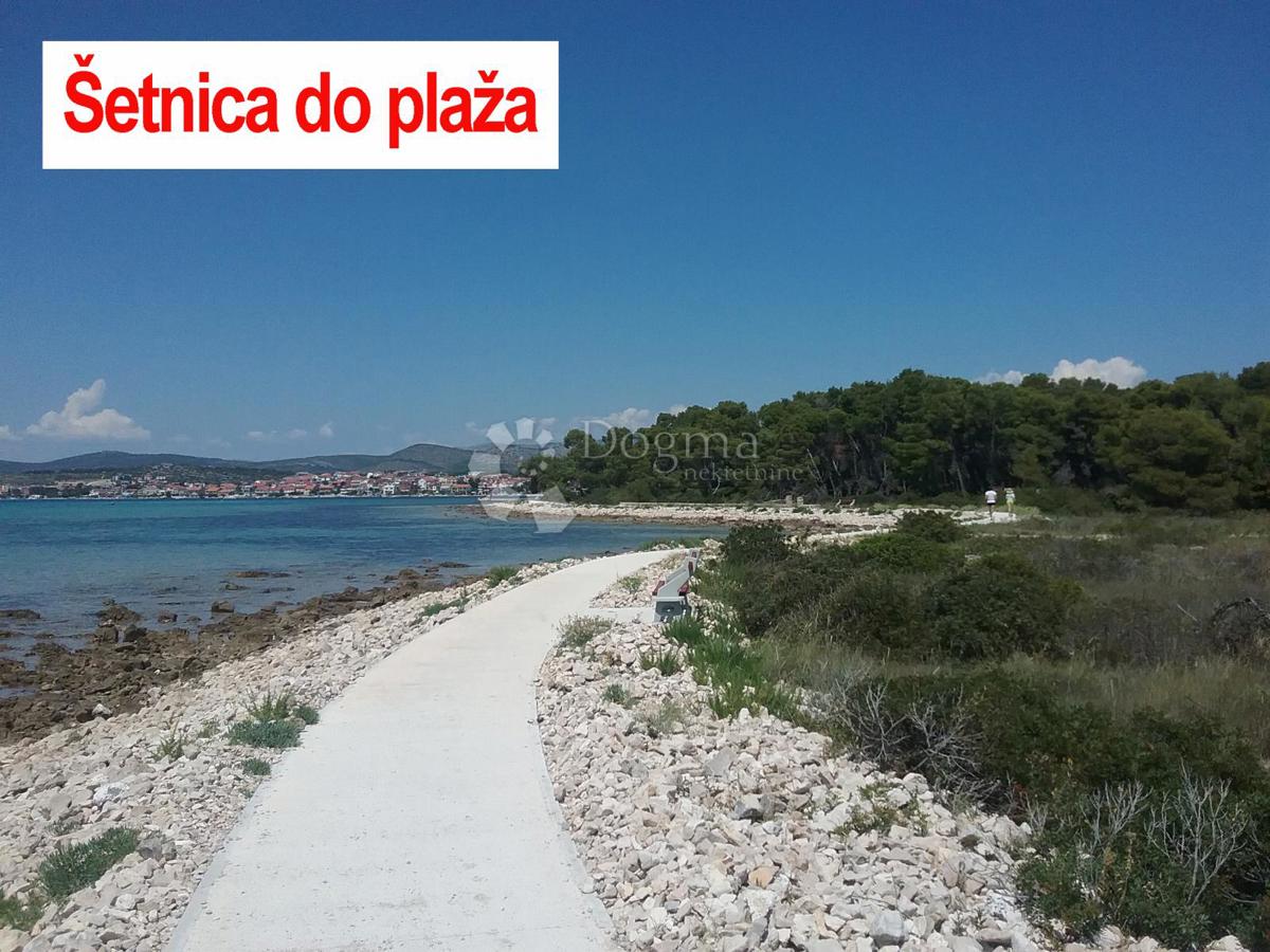 Zazidljivo zemljišče Krapanj, Šibenik - Okolica, 406m2