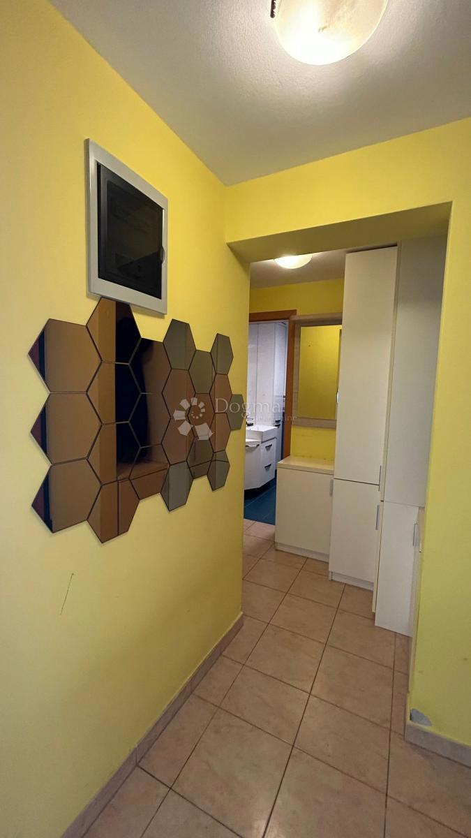 Stanovanje Centar, Pula, 69,34m2