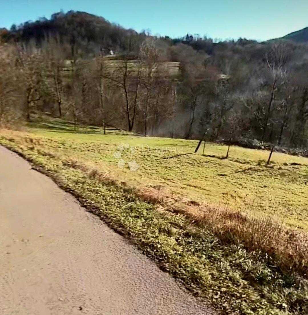 Kmetijsko zemljišče Ljubošina, Vrbovsko, 1.572m2