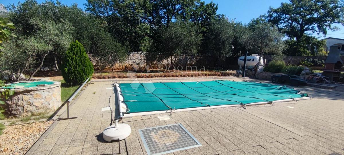 Hiša Seline, Starigrad, 371m2