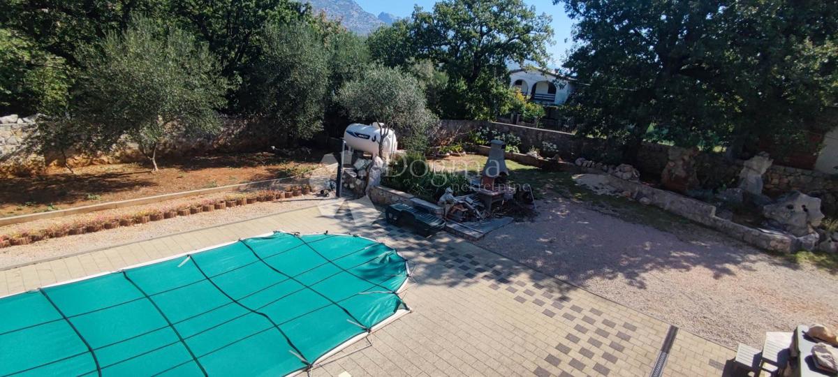 Hiša Seline, Starigrad, 371m2
