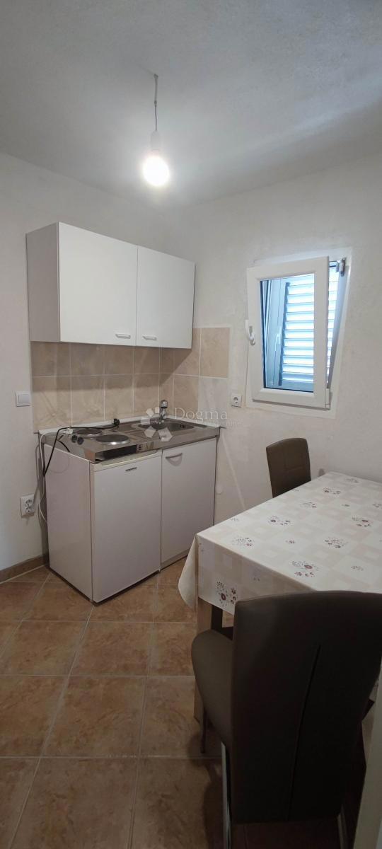Hiša Seline, Starigrad, 371m2